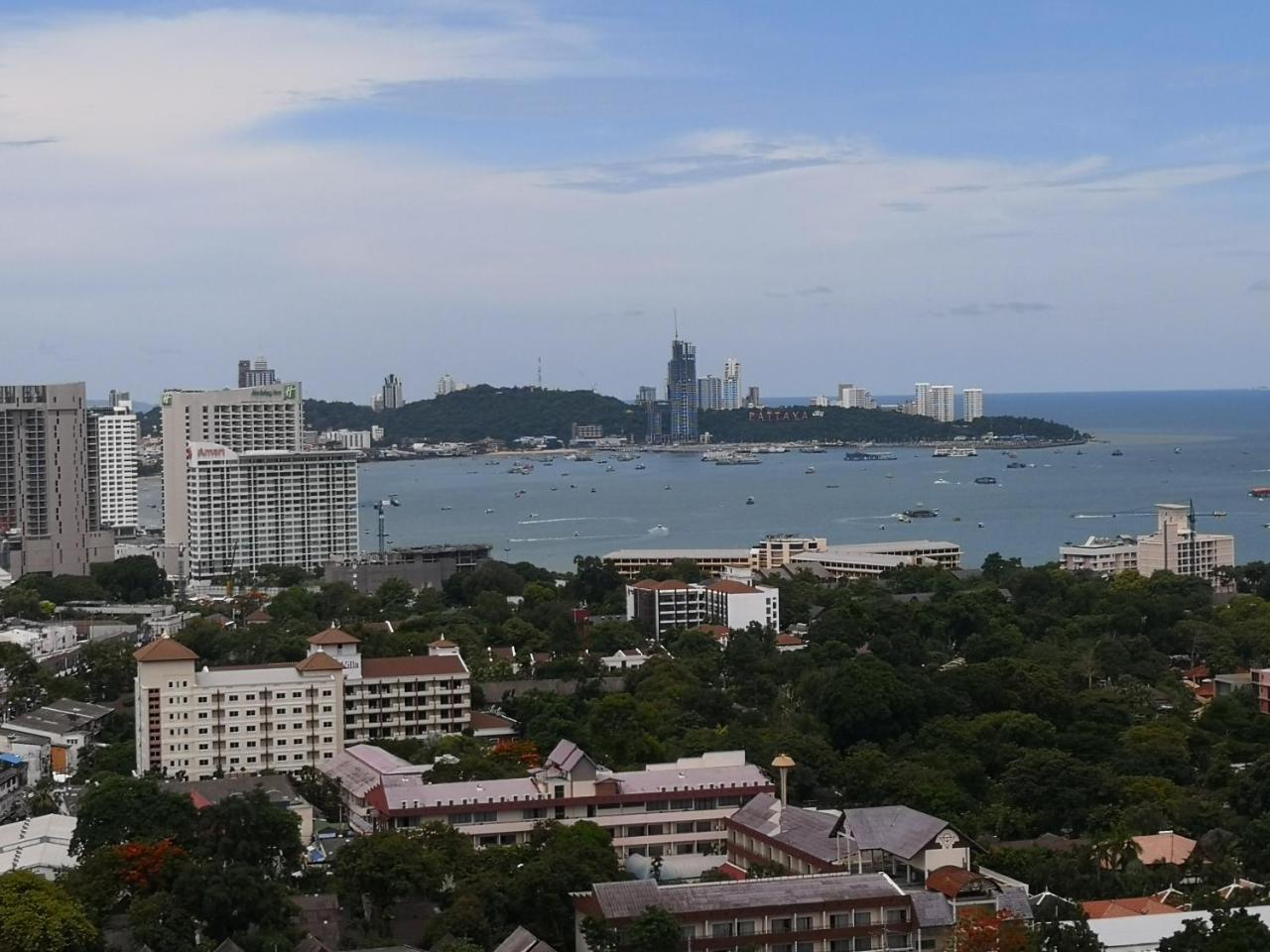Lumpini Vacation Apartment Pattaya Exterior photo